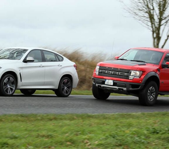 Ford Raptor vs BMW X6M