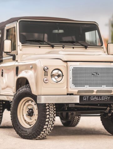 Land Rover Defender