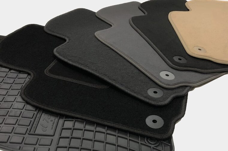 Choisir un tapis de sol pour voiture