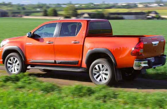 Toyota Hilux Invincible