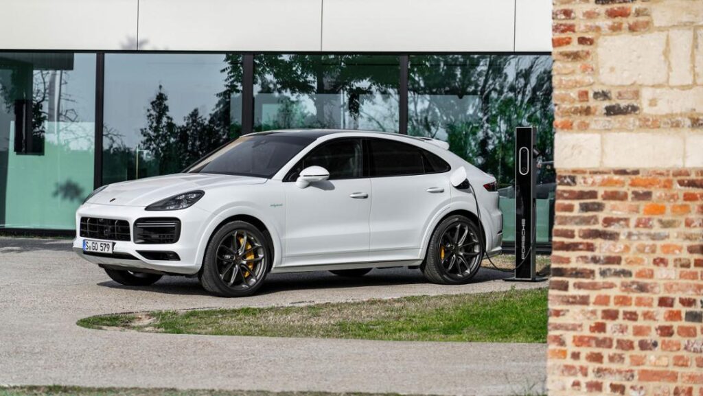 Porsche Cayenne Turbo S E-Hybrid et Turbo S E-Hybrid Coupé