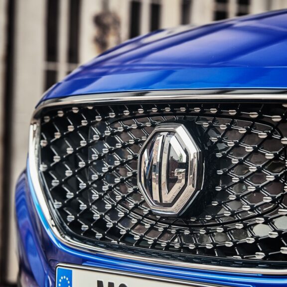 L'icône MG fabriquée en Chine par SAIC Motor Corporation Limited renaît aujourd'hui