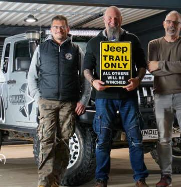 team-indian-adventure-club-4X4-jeep