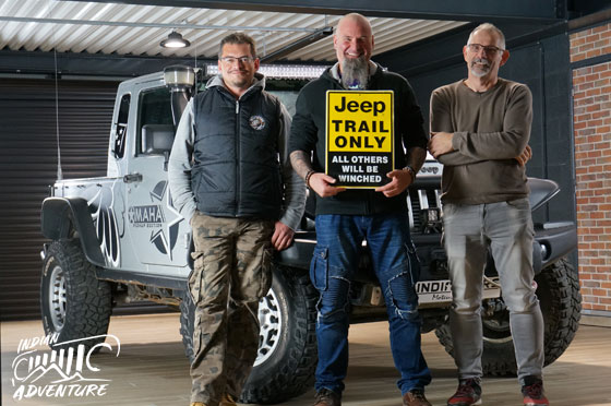 team-indian-adventure-club-4X4-jeep