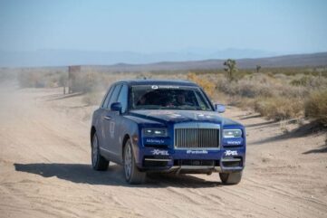 Rolls Royce Cullinan SUV rallye 4x4 rebelle rallye USA