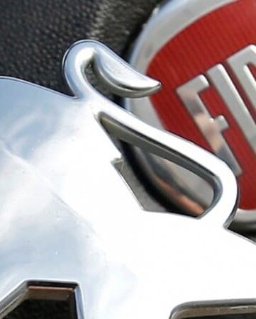 PSA et Fiat Chrysler scellent leur union en signant un accord de fusion