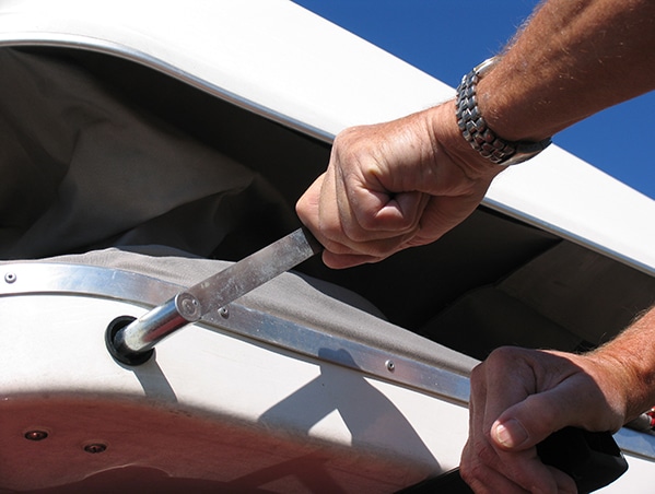 Tony Partenio s'associe au portugais Mario Martins pour lancer sur le marché la première série des tentes de toit