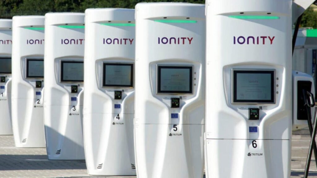 l’annonce récente de Ionity au sujet du cout des recharges joue les coups de tonnerre. 
