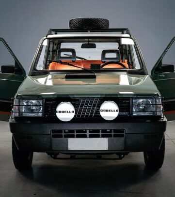 atelier et designer branché italien s'est attaqué à la Fiat Panda 4x4 qui est passé au Retrofit,