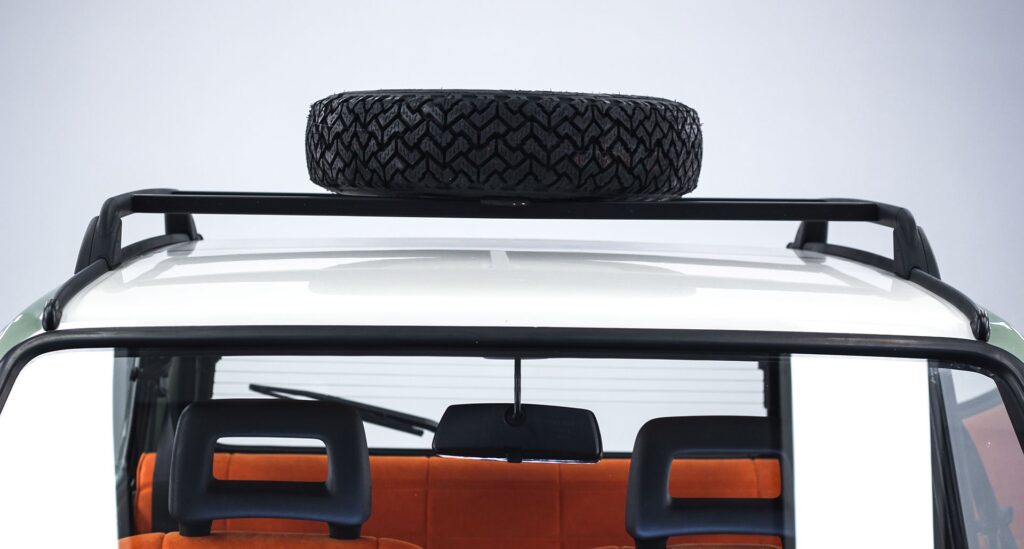 atelier et designer branché italien s'est attaqué à la Fiat Panda 4x4 qui est passé au Retrofit,