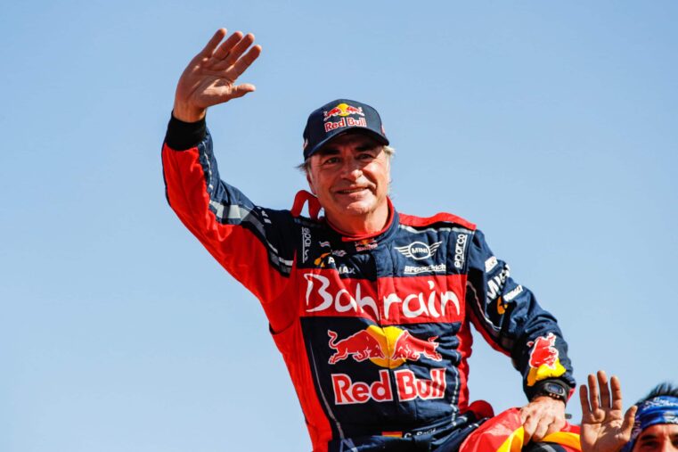 Dakar 2020 Sainz Carlos (esp), Cruz Lucas (esp), Mini John Cooper Works Buggy, Bahrain JCW X-Raid Team, Car, ambiance on the podium at the arrival of the Dakar 2020, in Qiddiya, Saudi Arabia, on January 17, 2020 -