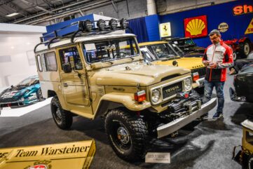 Rétromobile Un Toyota BJ 43 à 100 000 euros