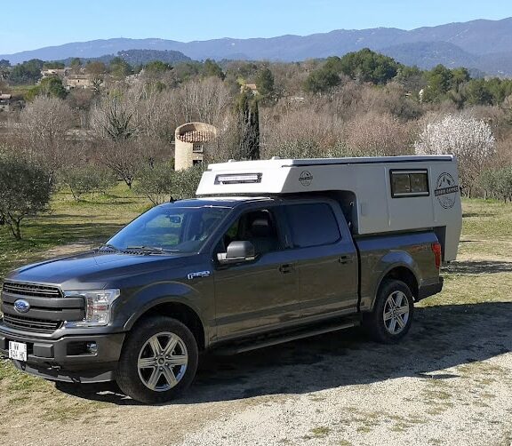 Evasio Camper Cellules pour Dodge Ram et Ford F-150