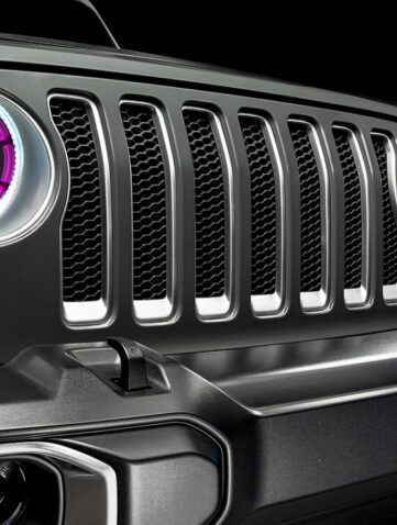 Oracle Lighting, l’une des plus créative société américaine spécialisée dans les solutions d'éclairage LED automobile ajoute à sa gamme de phares l’Oculus Bi-LED