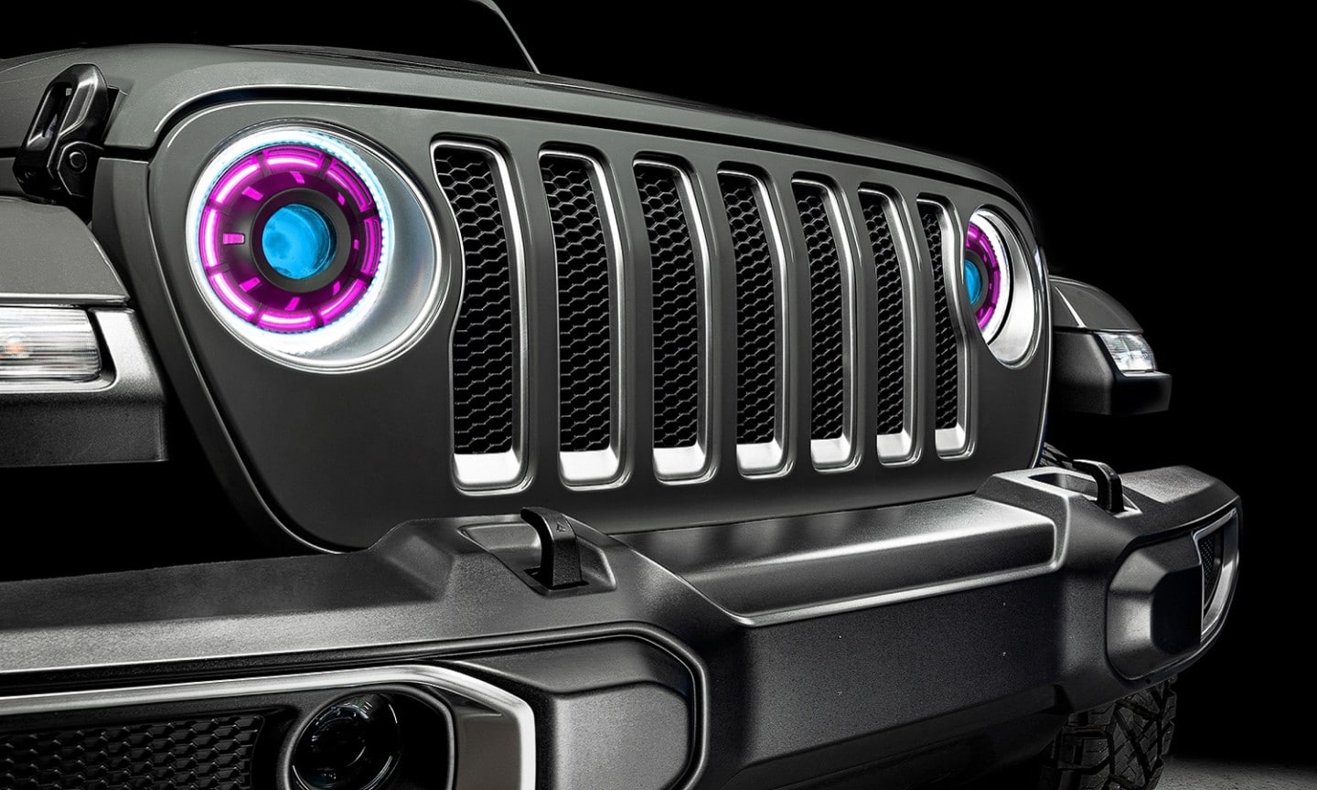 Oracle Lighting, l’une des plus créative société américaine spécialisée dans les solutions d'éclairage LED automobile ajoute à sa gamme de phares l’Oculus Bi-LED