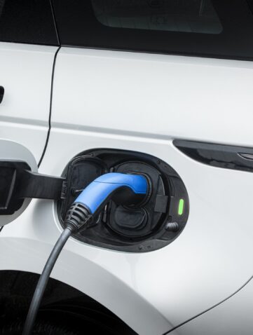 Land Rover Evoque et Discovery hybrides sont là !