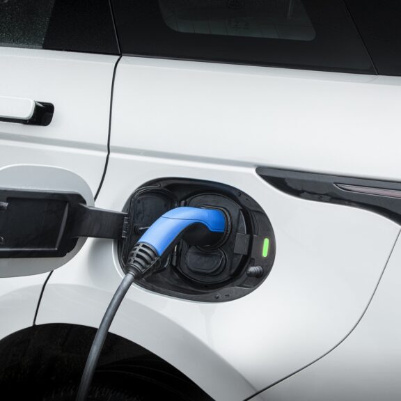 Land Rover Evoque et Discovery hybrides sont là !