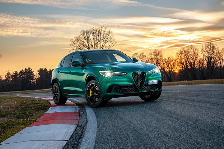 Alfa Romeo Nouveau SUV Stelvio version “Quadrifoglio“