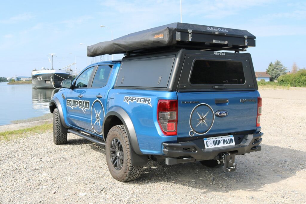 Equip’raid fait sa fête au Raptor. En effet, le célèbre préparateur de Mulhouse propose désormais une gamme d’équipements et d’accessoires dédiée au seul Raptor.