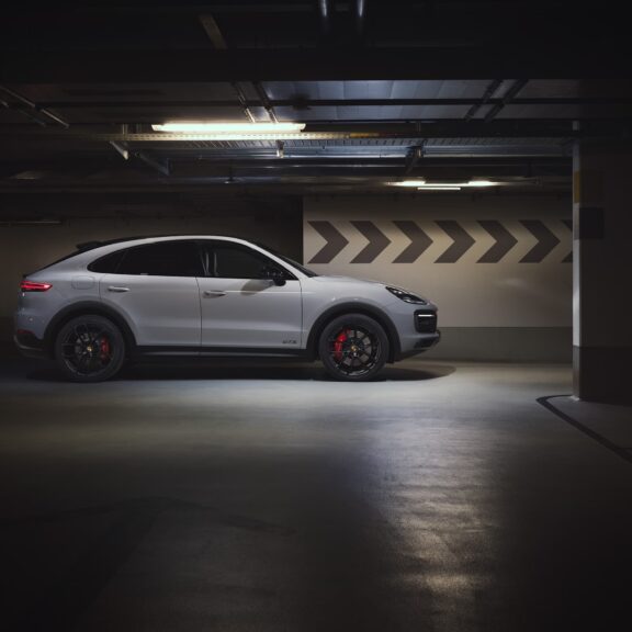 Porsche Retour du V8 Le V8 fait son retour sur les nouveaux modèles Cayenne GTS