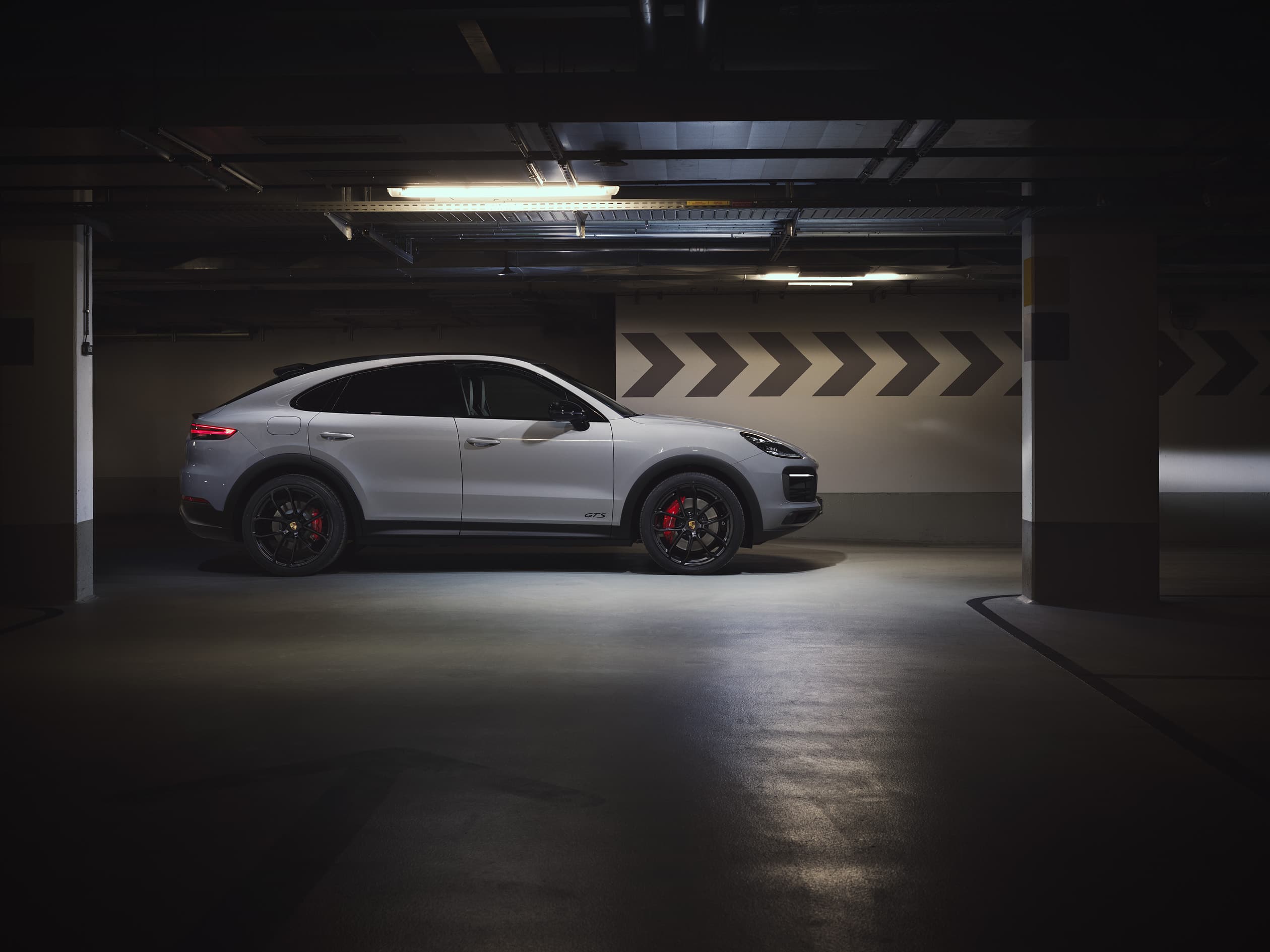 Porsche Retour du V8 Le V8 fait son retour sur les nouveaux modèles Cayenne GTS
