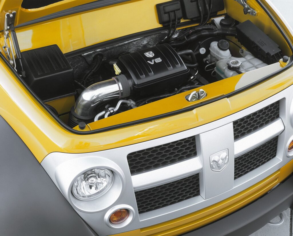 Le concept car du Dodge M80, petit pick up présenté au salon de Détroit en 2002