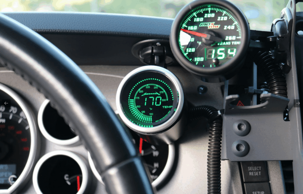 Sur la base d’un Toyota Tundra Crew Max version TRD (Toyota Racing Departement),