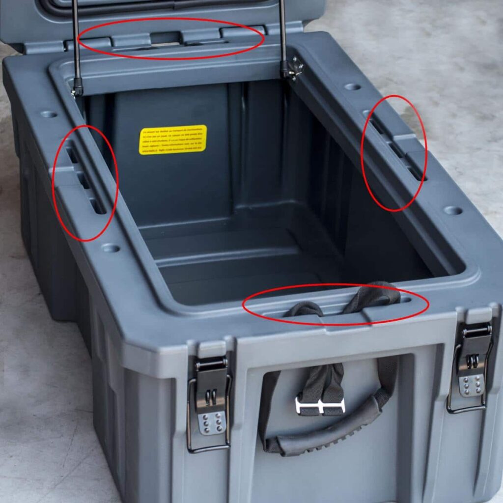 Ces coffres haut de gamme sont fabriqués avec une coque en rotomoulé renforcé