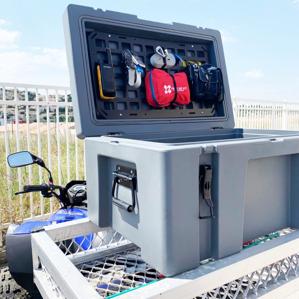 Ces coffres haut de gamme sont fabriqués avec une coque en rotomoulé renforcé