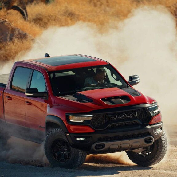 Dodge RAM TRX 2021: un dévoreur de Raptor
