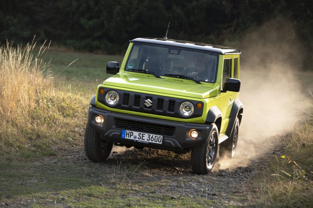 Suspendue en début d'année, la vente du Suzuki Jimny reprend en France... avec une version utilitaire du petit 4x4 nippon.