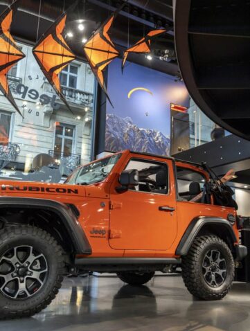 Jeep La gamme 4xe aux champs élisées