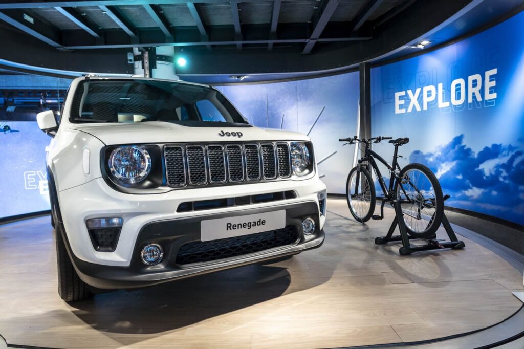 Jeep La gamme 4xe aux champs élisées