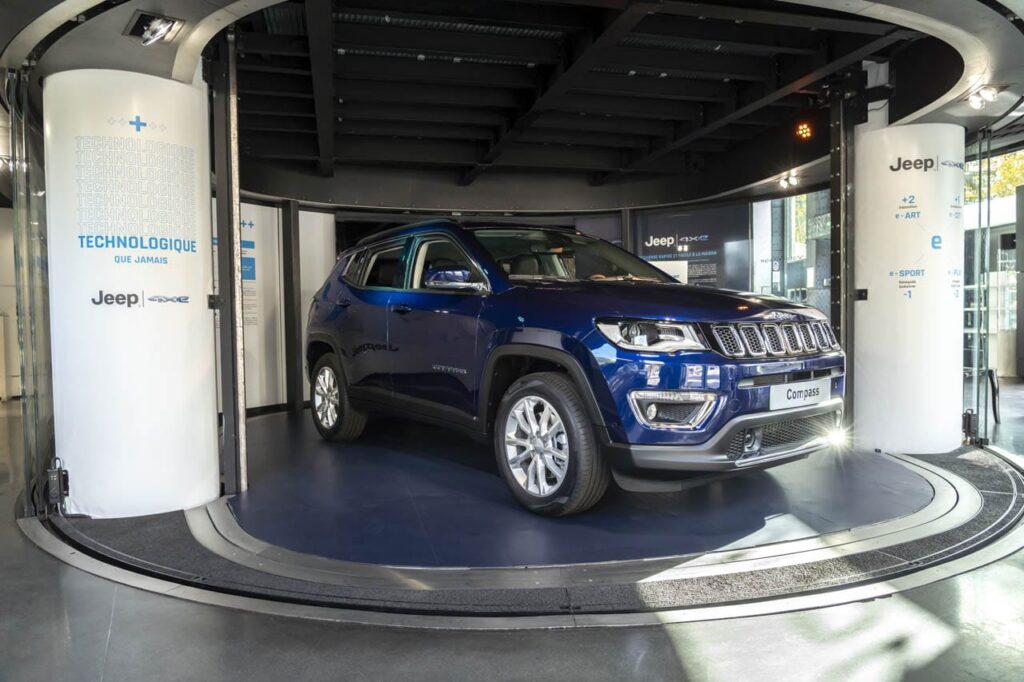Jeep La gamme 4xe aux champs élisées