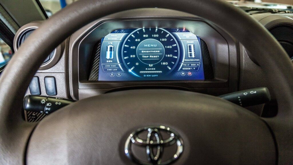 Le Tembo e-LV fut conçu sur la base d’un HZJ 79 simple cabine