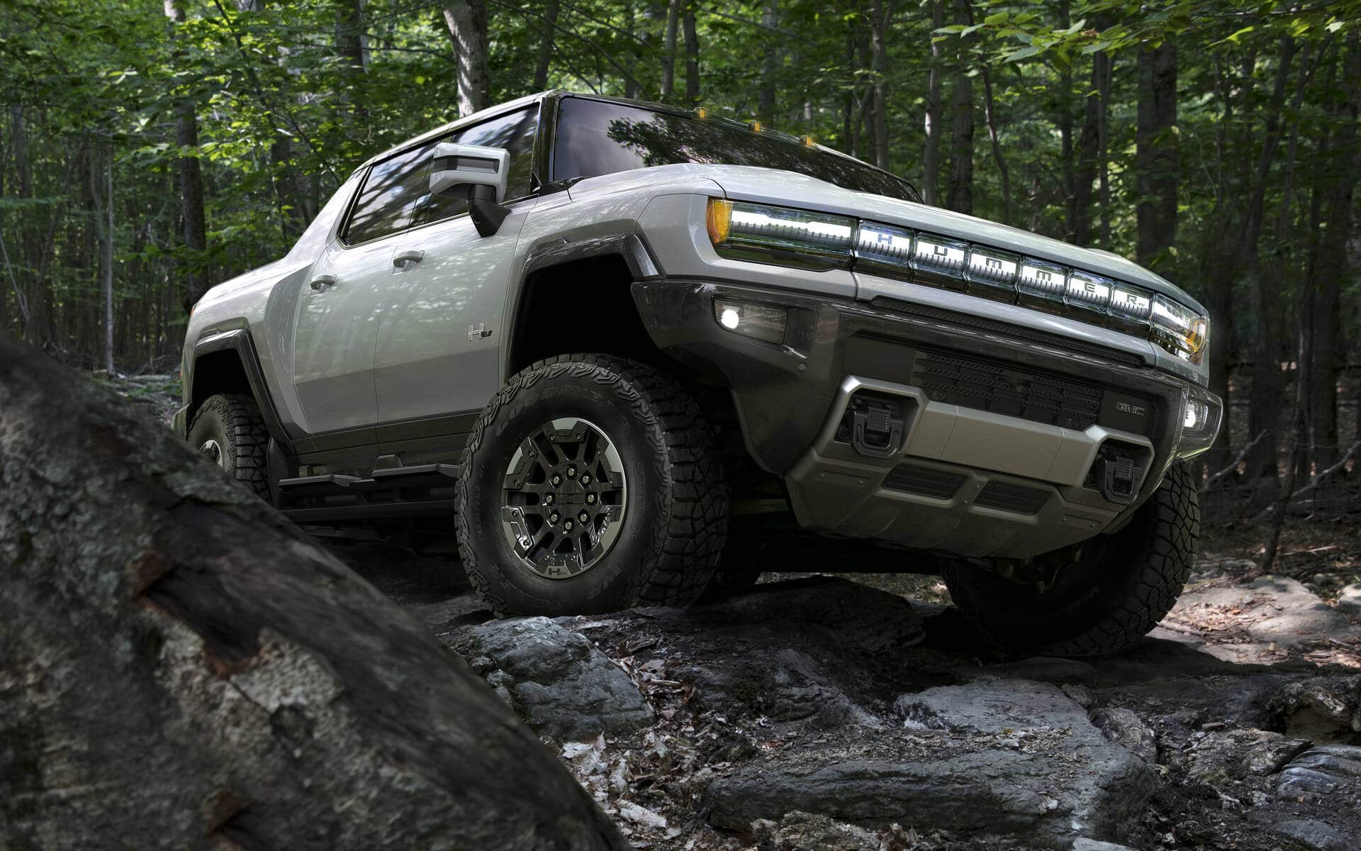 GMC Hummer EV 100% électrique 1 000 ch et un couple de 15 590 Nm