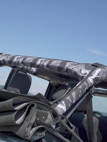 Muddy colors La Haute Couture au service de vos voitures Housse d'arceau personnalisée pour 4X4