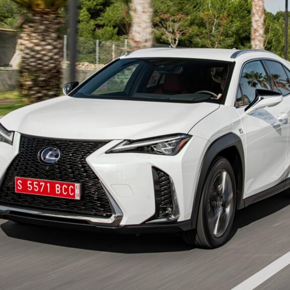 Lexus UX 250h