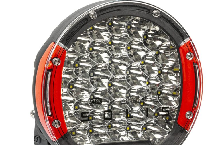 toutes nouvelles optiques conçues en interne alliées à la technologie LED OSRAM et des améliorations esthétiques, les feux Intensity SolisTM ARB