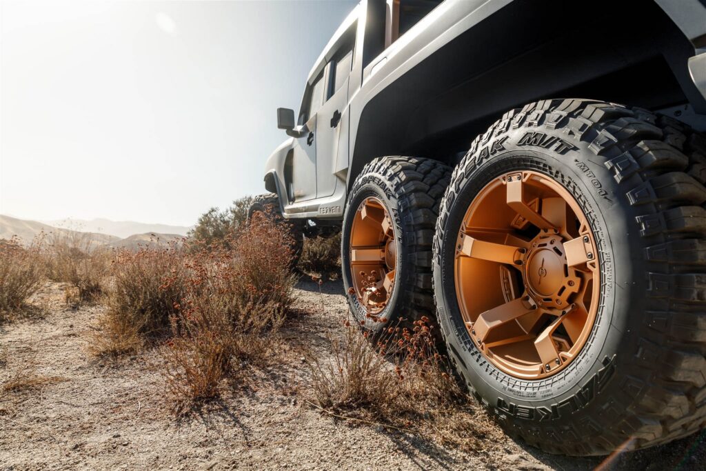 Le constructeur américain Rezvani lance son nouveau monstre dénommé Hercules. Un 6 × 6 