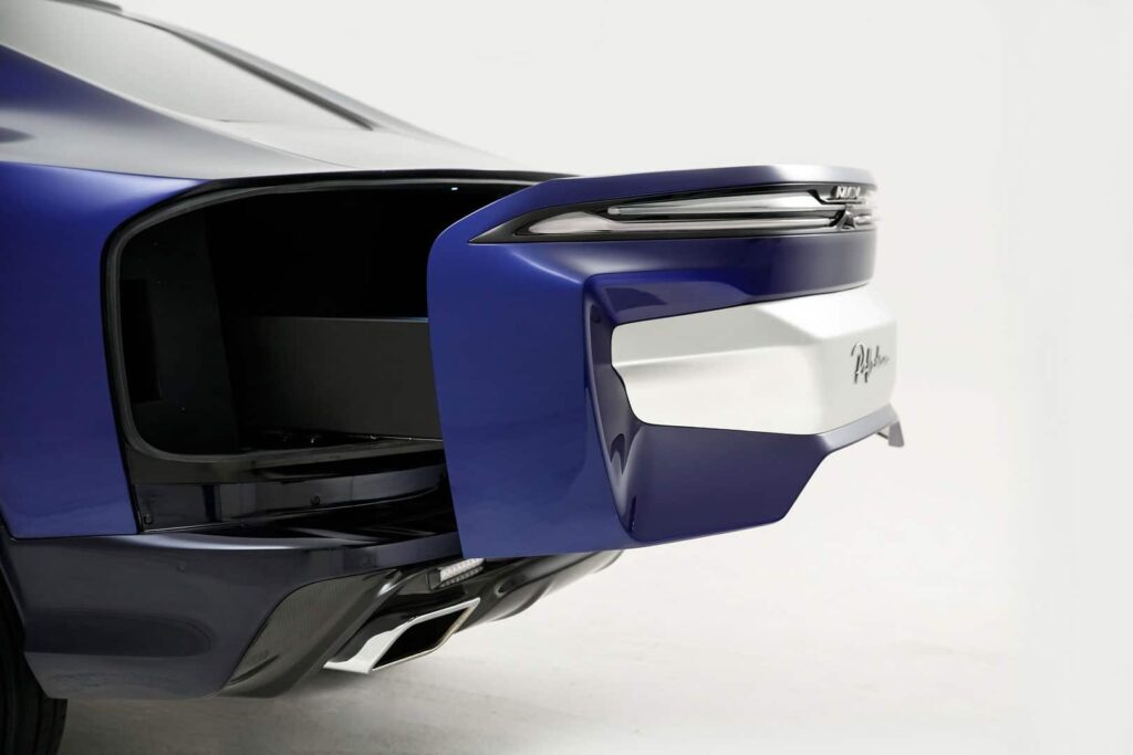 L'Aznom Palladium Un Dodge Ram en costume de Rolls 