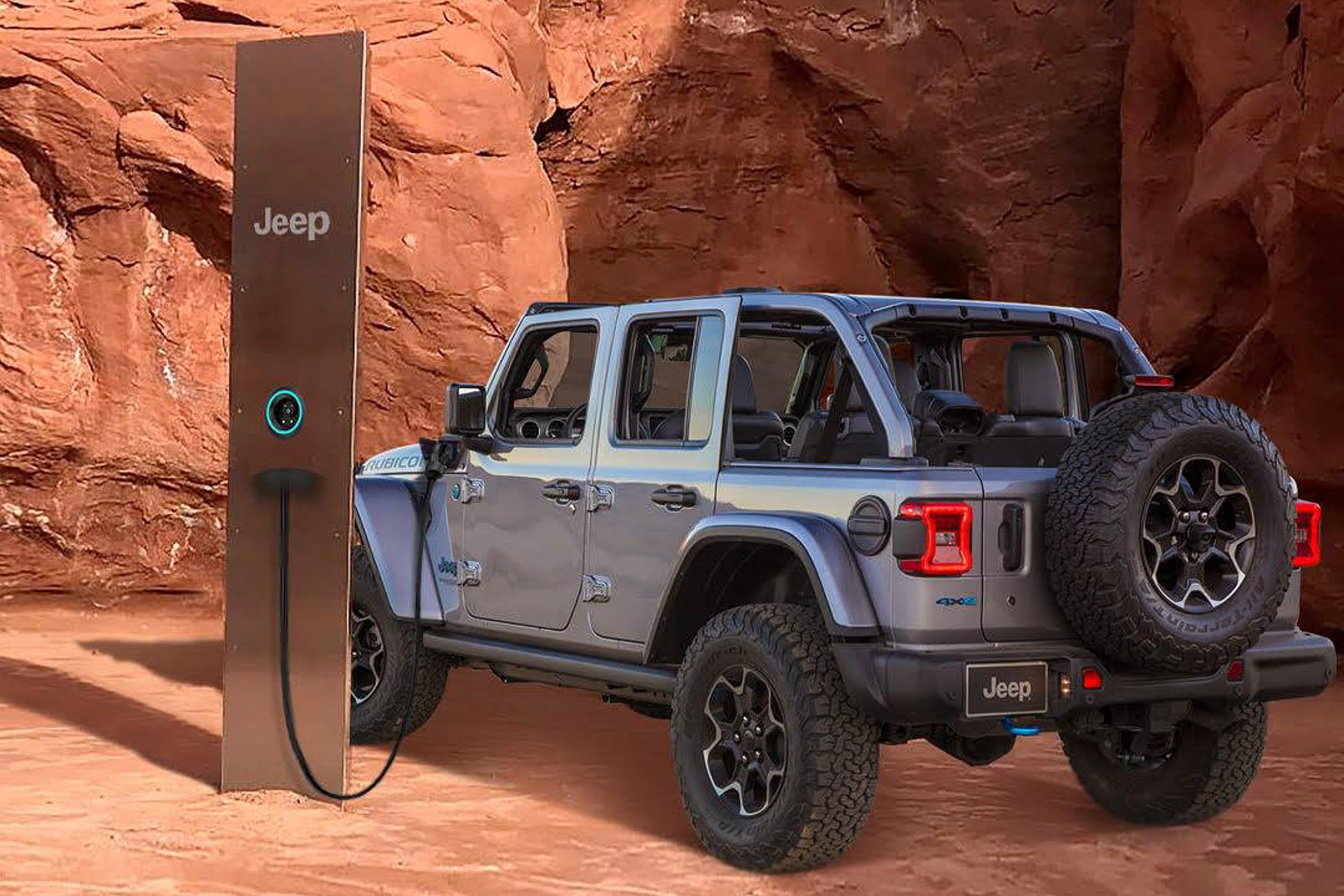 Jeep Le monolithe mystérieux station de charge extraterrestre ?