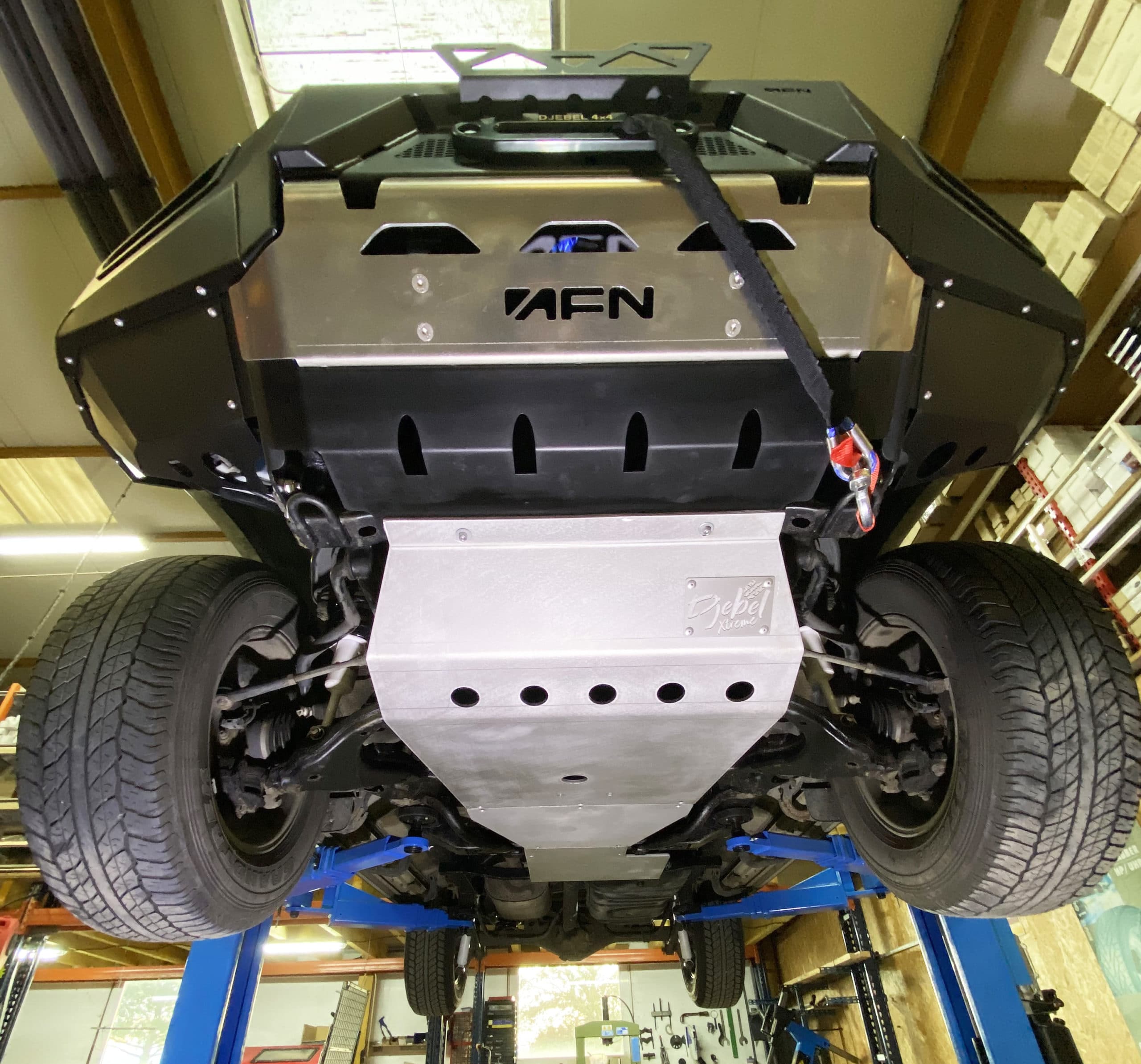 RLC Diffusion protection AFN Des parechocs et des blindages pour 4x4