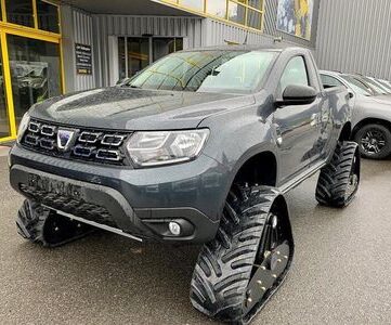 Balleydier 4x4 Un Duster à chenilles Kit spécial neige pour le Dacia version Pick up