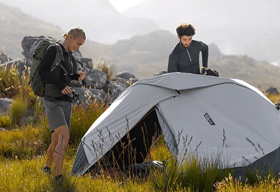 Decathlon la 2 seconds “Fresh&Black”. Plus fraîche sous le soleil et plus noire la nuit