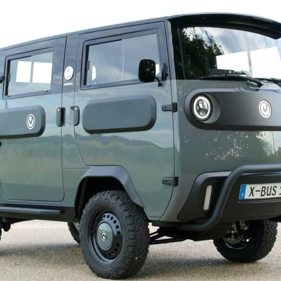 Electric Brands XBUS Le Pinzgauer du 21e siècle ?