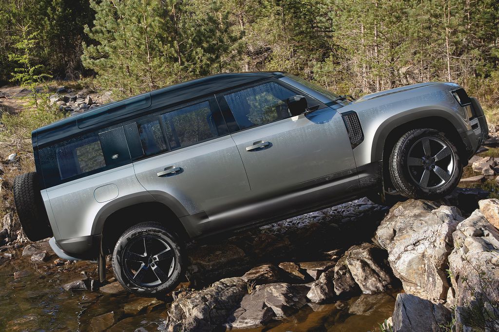 Land Rover Le Defender 130 c’est pour bientôt