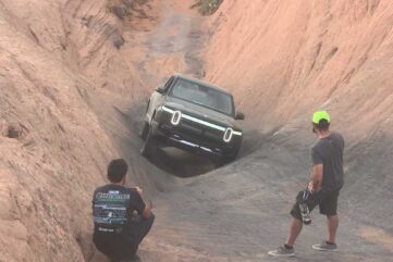 Rivian le Pick up à Moab L’électrique face à « Hell's Gate »
