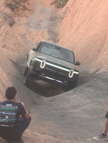 Rivian le Pick up à Moab L’électrique face à « Hell's Gate »