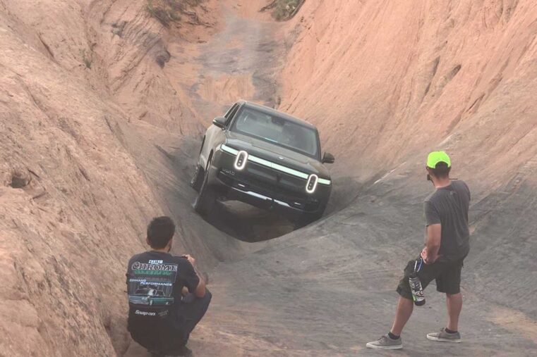 Rivian le Pick up à Moab L’électrique face à « Hell's Gate »